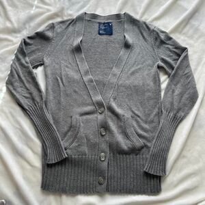 Y2K preppy American Eagle grey knit long sleeve button up cardigan size medium